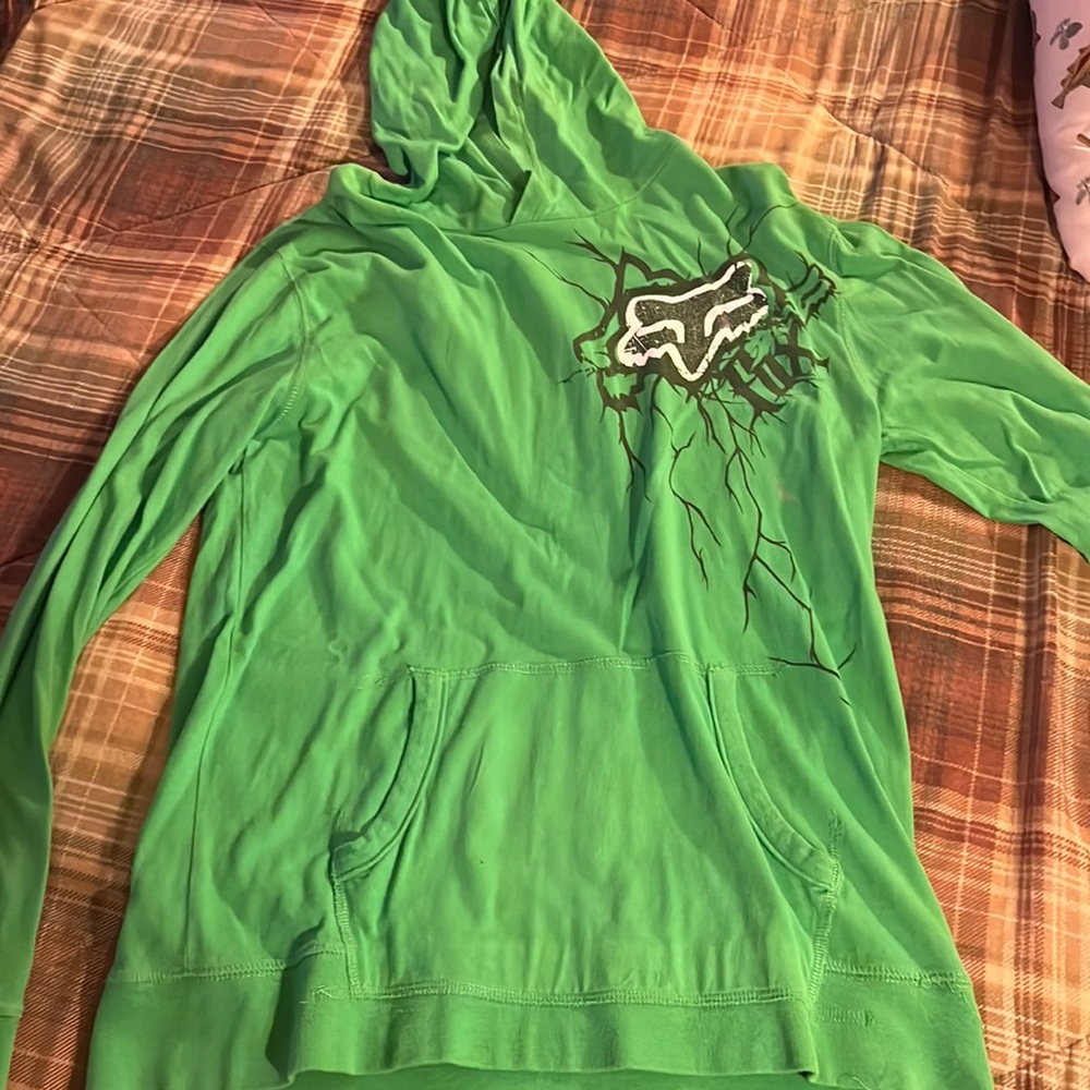 Fox long sleeve with hood.